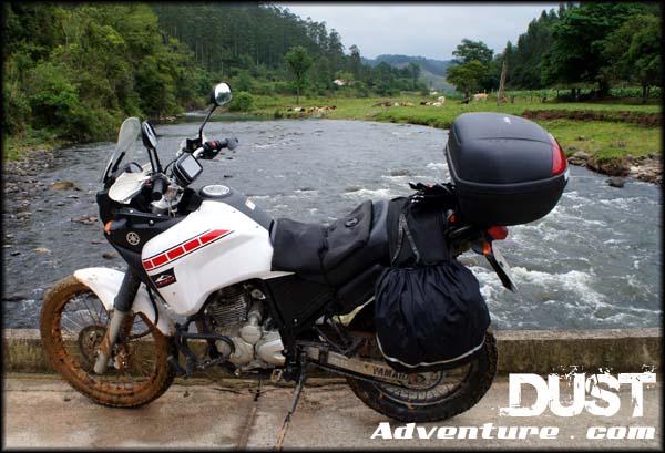 Ténéré 250 com toda a bagagem da viagem